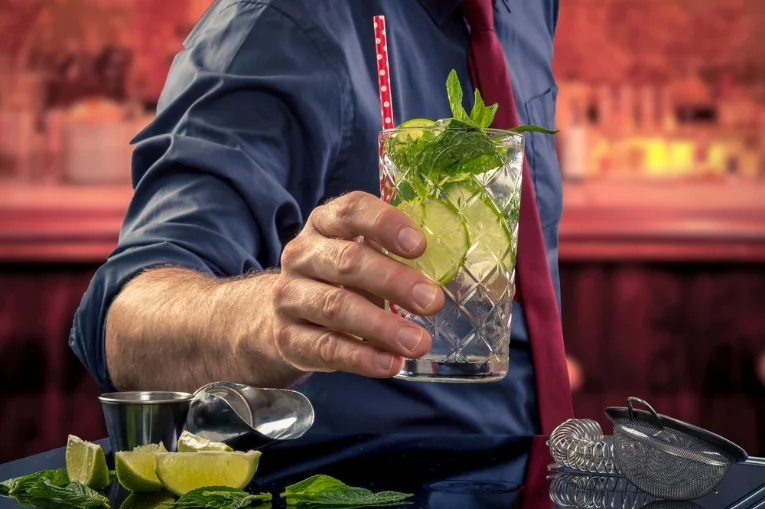 Experienced Mixologists Behind Your Event’s Bar Catering Services